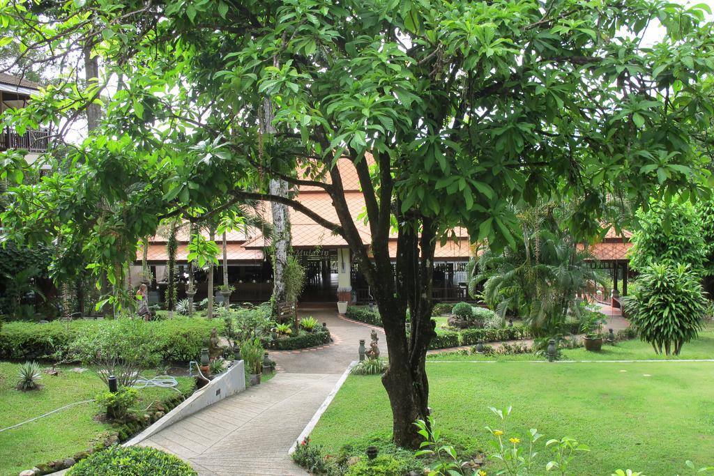 Khaolak Bayfront Resort Takuapa Екстер'єр фото
