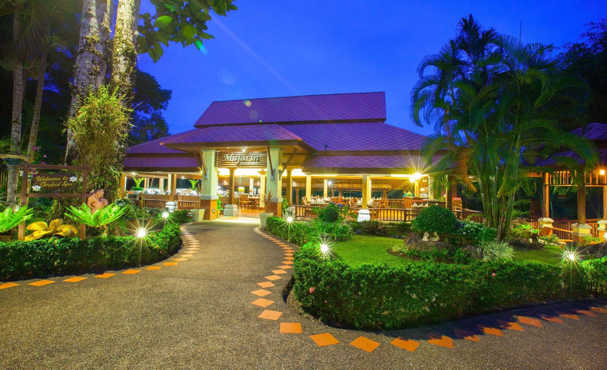 Khaolak Bayfront Resort Takuapa Екстер'єр фото