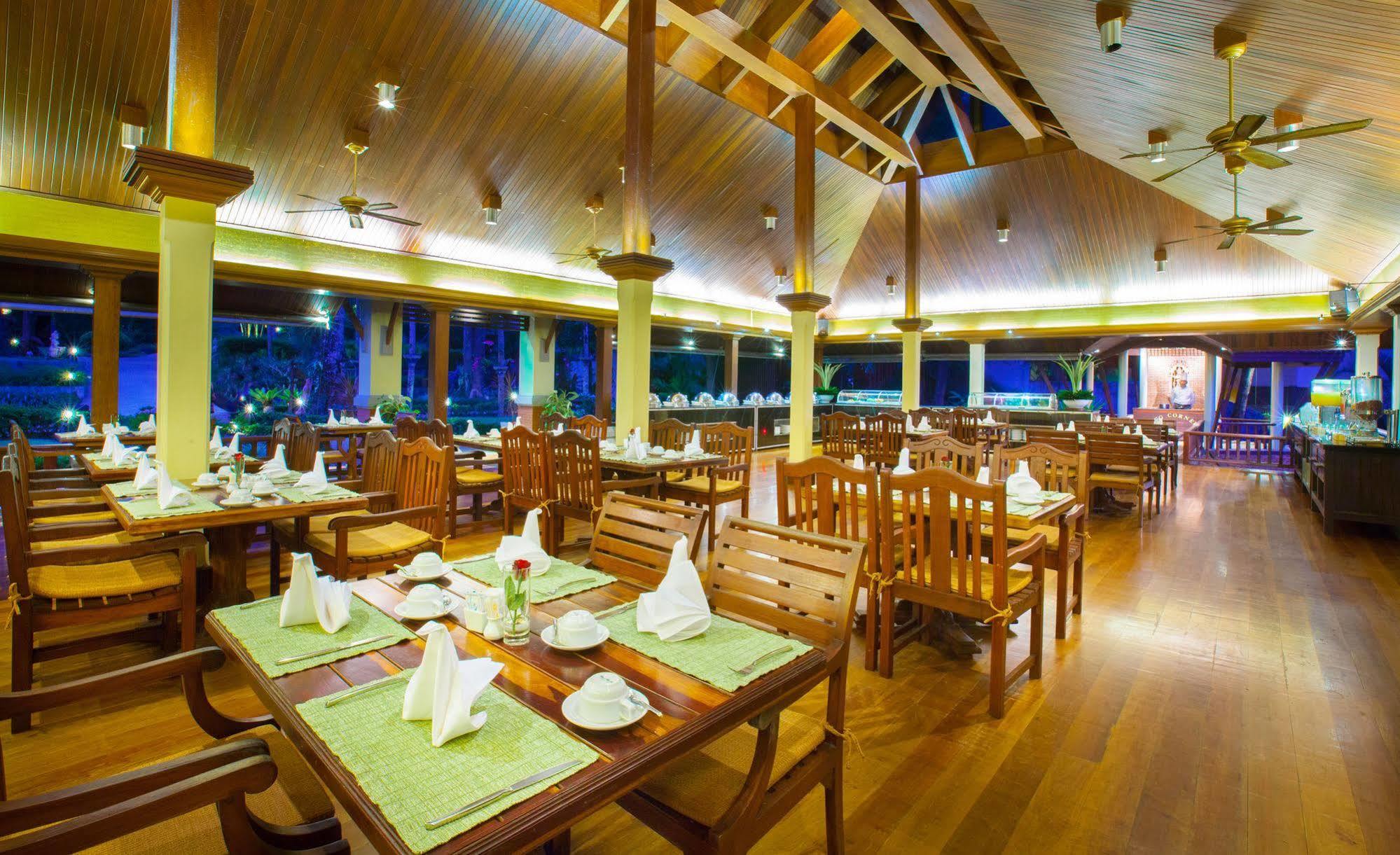 Khaolak Bayfront Resort Takuapa Екстер'єр фото