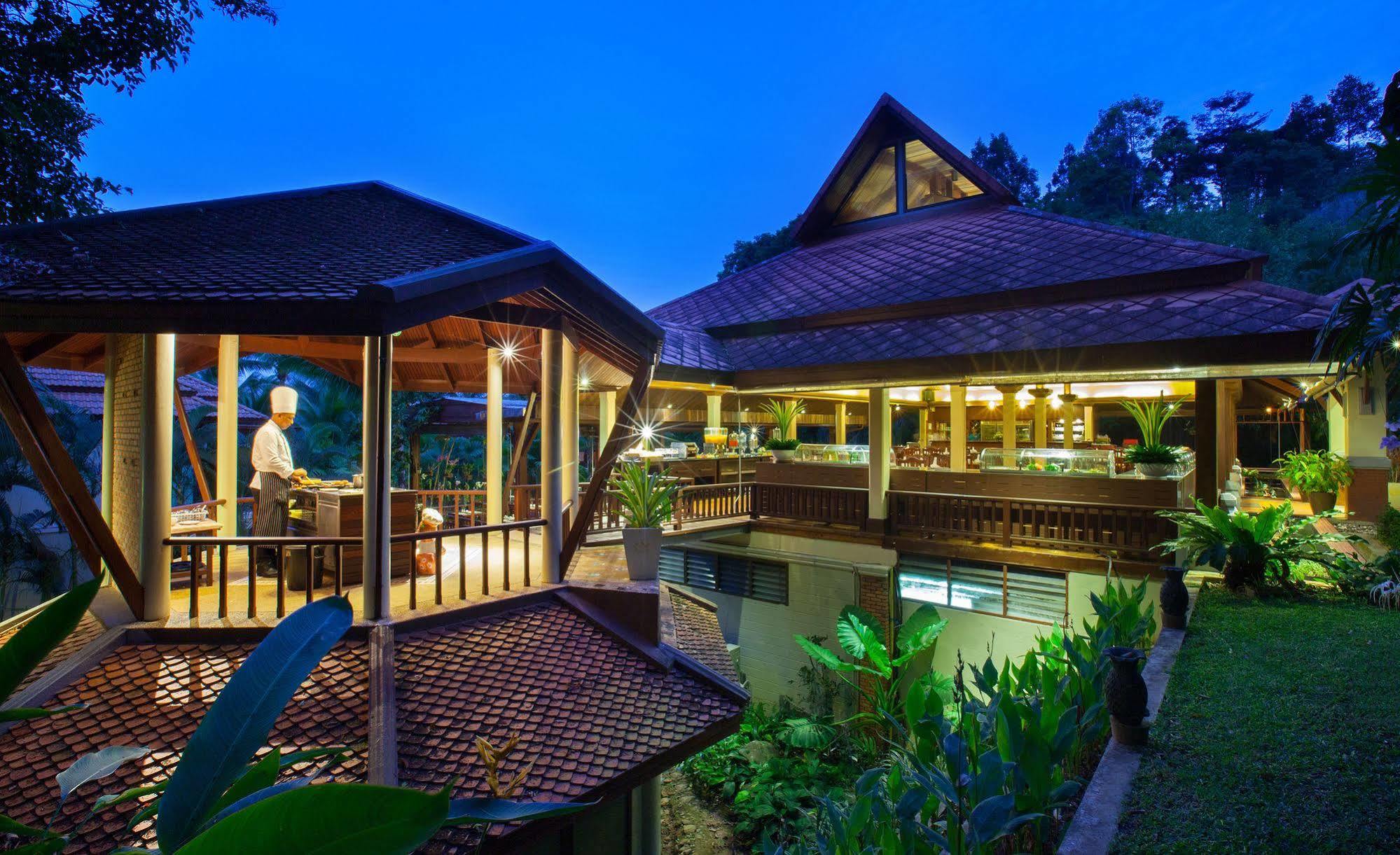 Khaolak Bayfront Resort Takuapa Екстер'єр фото